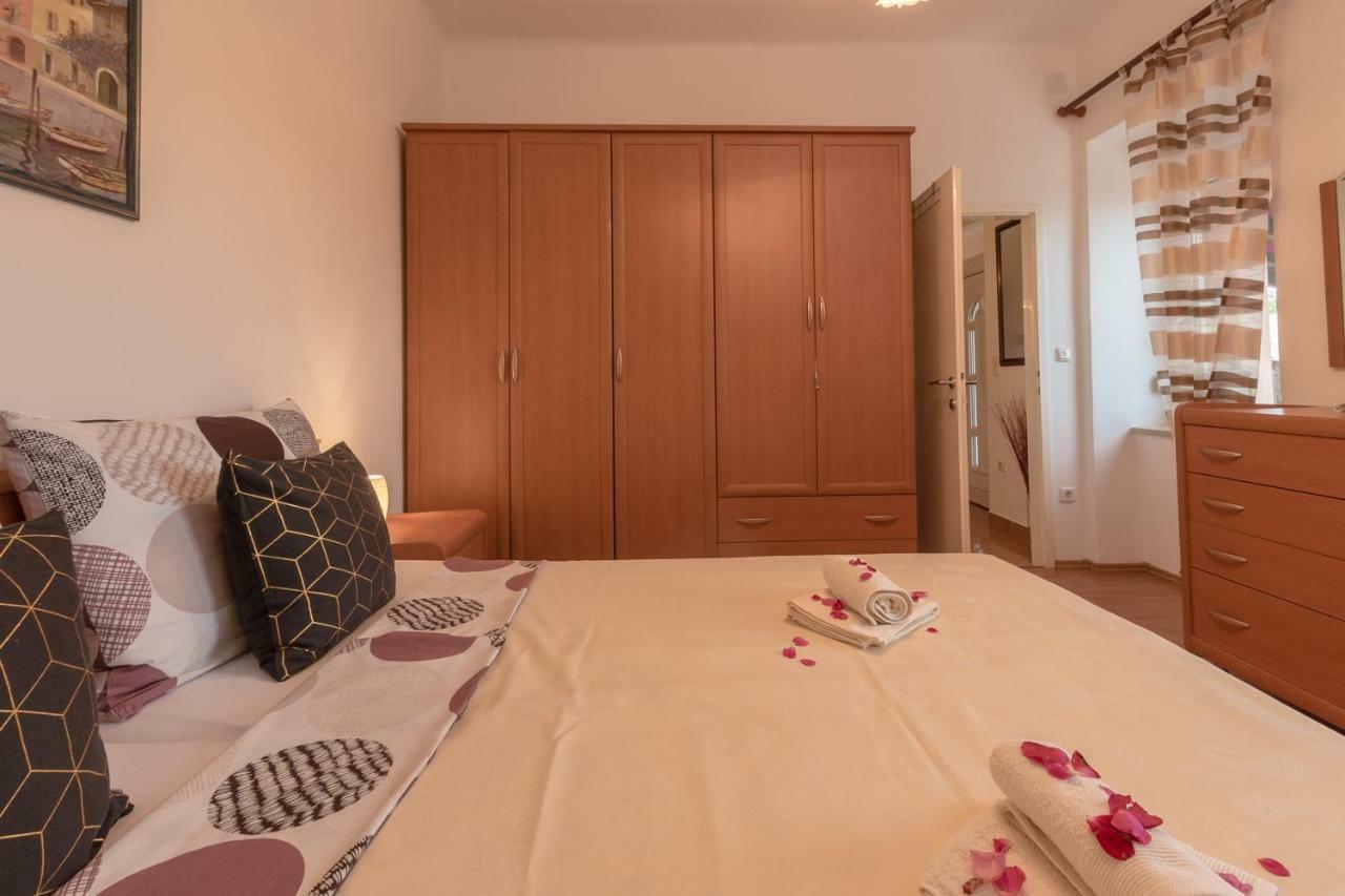 Apartment Paula Jadranovo Eksteriør bilde